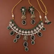 Aria Classic Kundan set