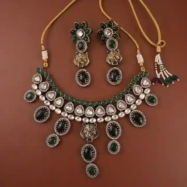 Aria Classic Kundan set