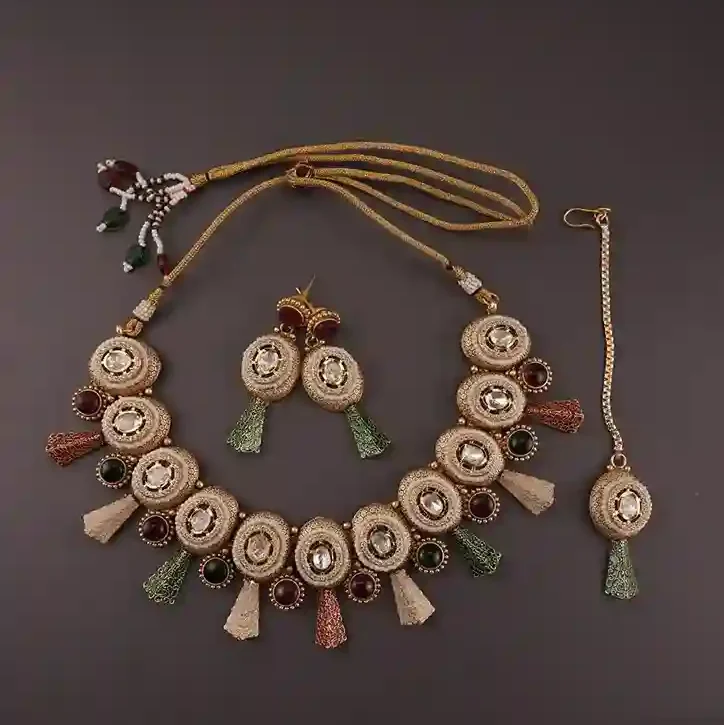 Raha Traditional Set