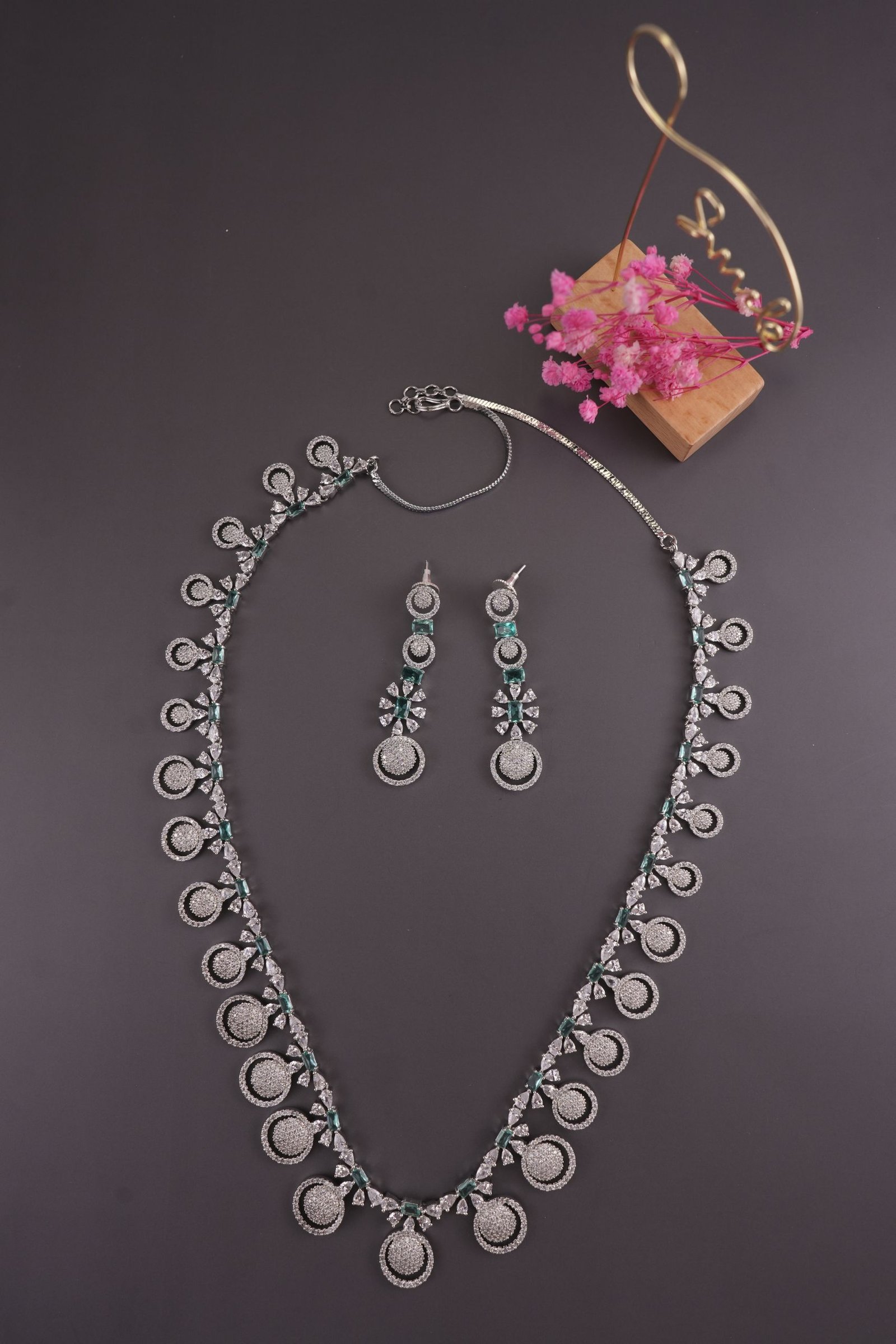 One layer silver Finish AD long neckset