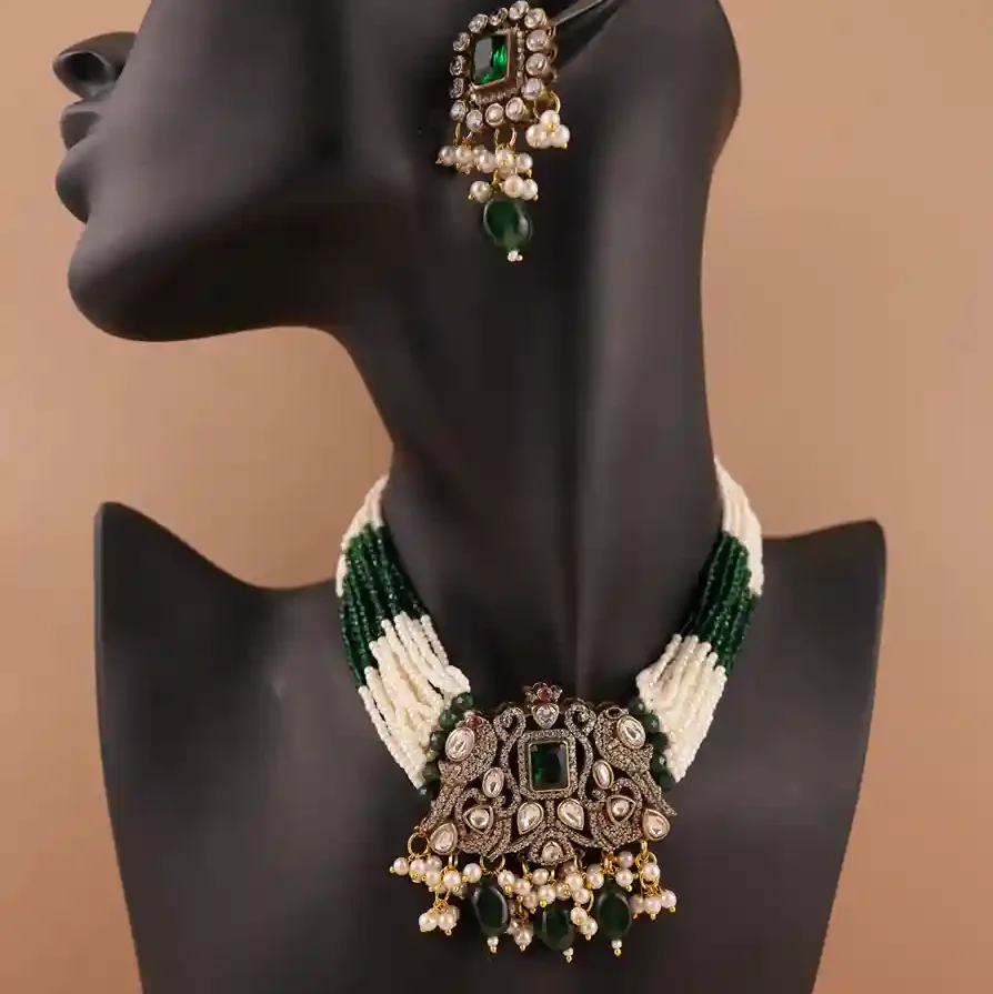 Gul Choker Set with earrings