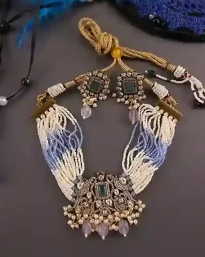 Gul Choker Set with earrings