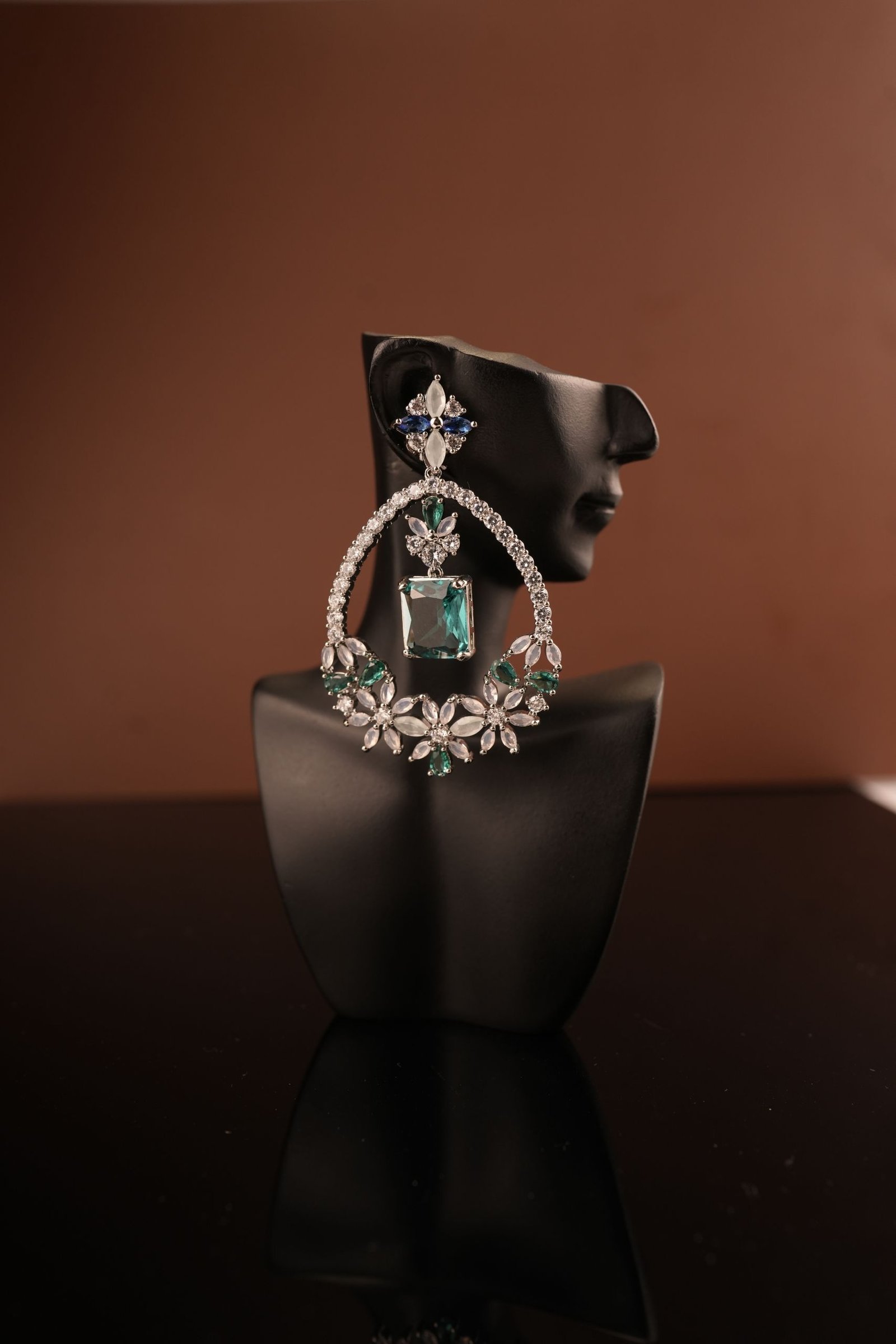 Mili stone earrings