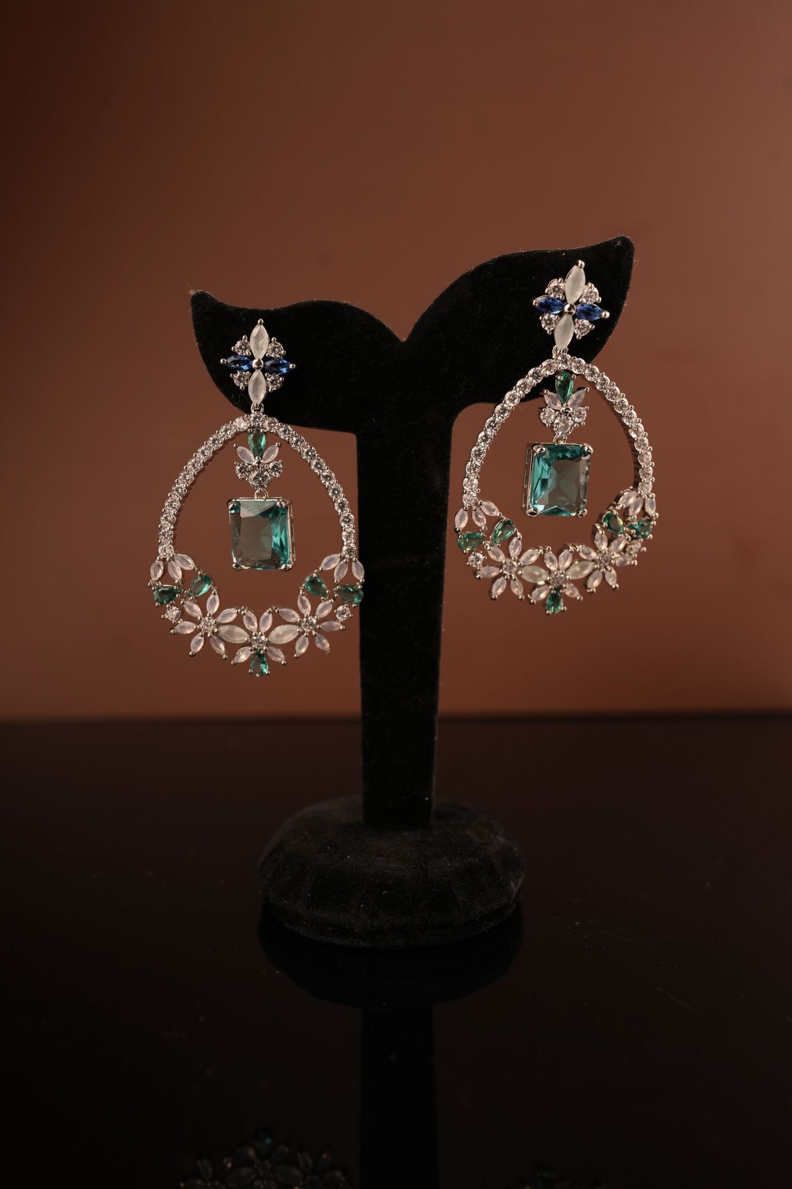 Mili stone earrings