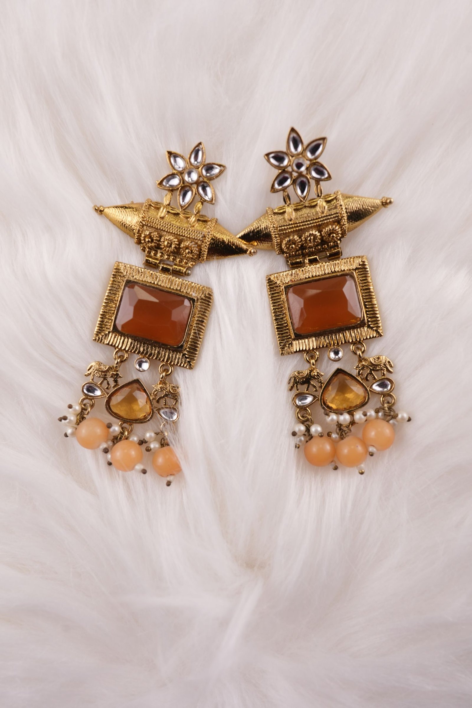 Jagriti pearls kunda earrings