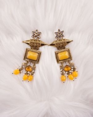 Jagriti pearls kunda earrings