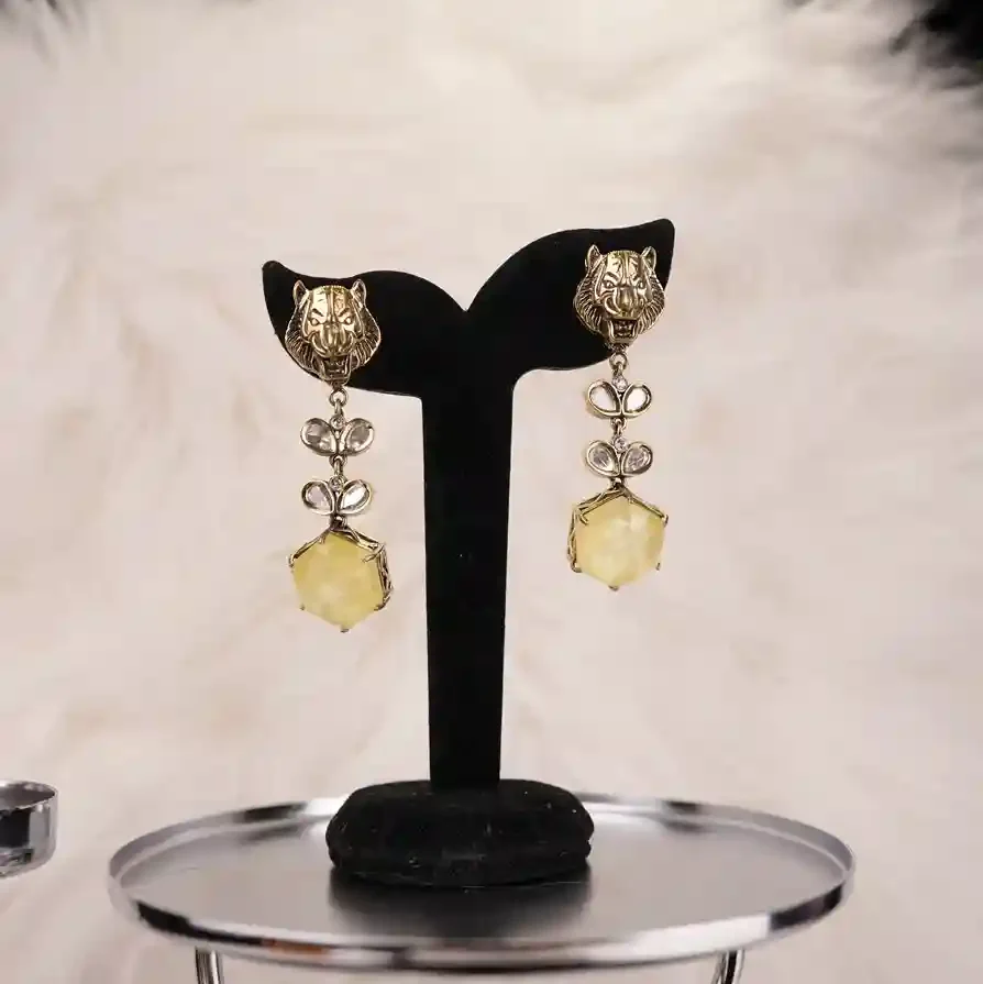 Lavanya Drop earrings