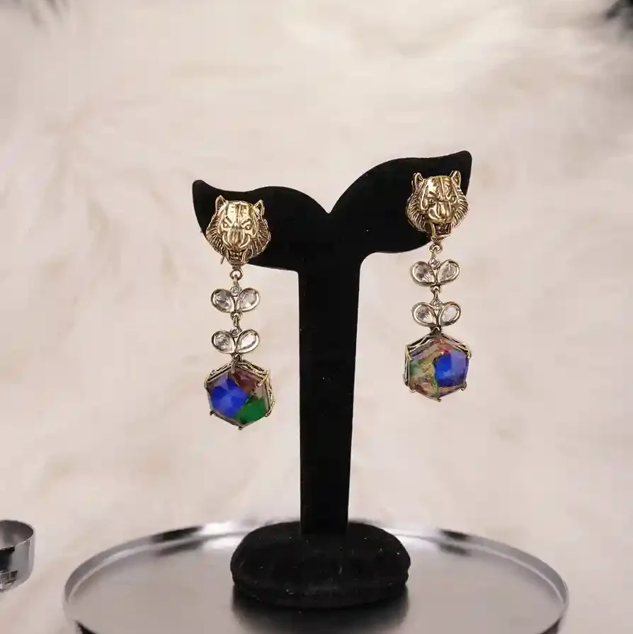 Lavanya Drop earrings
