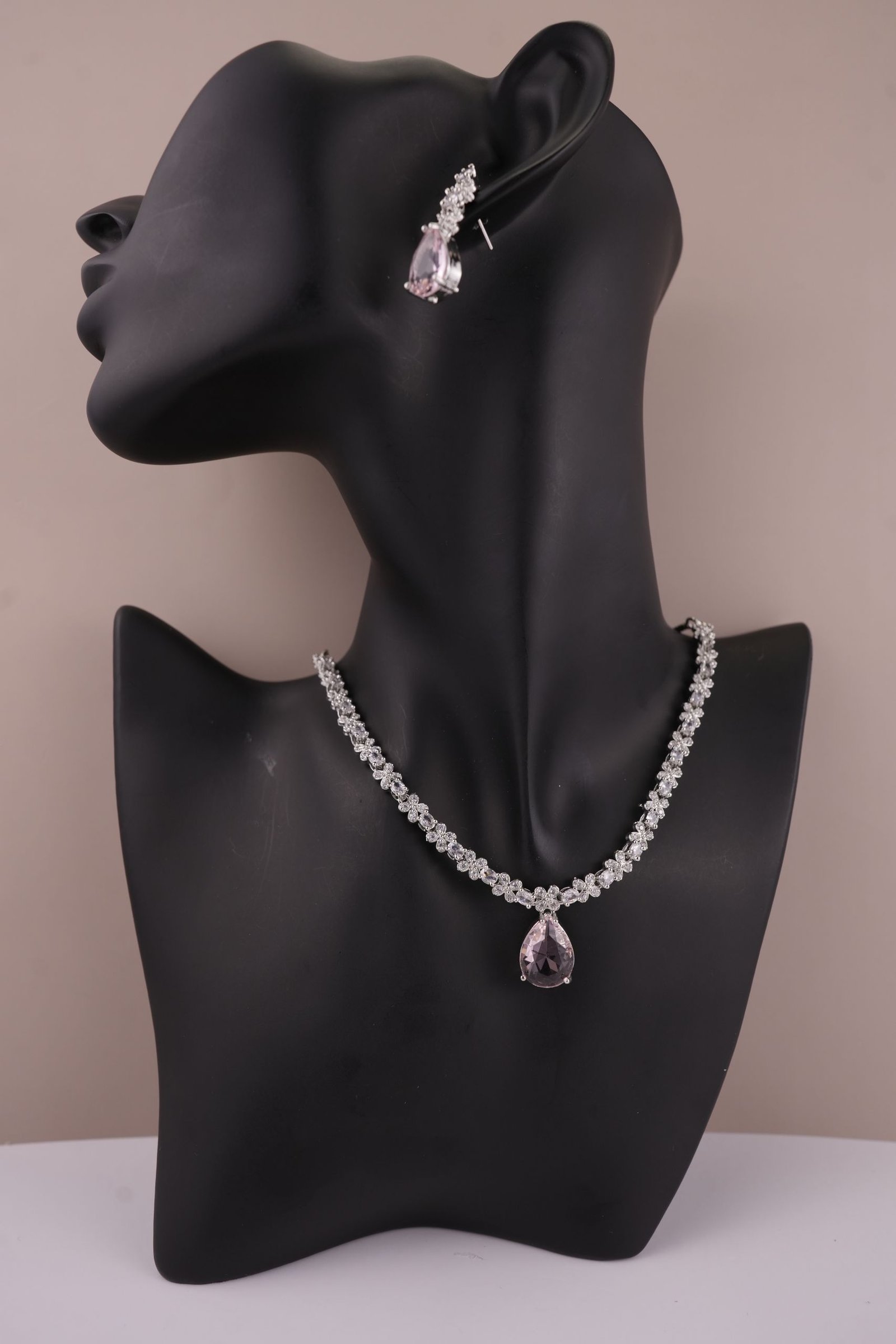 Dazzling AD Drop Neckset