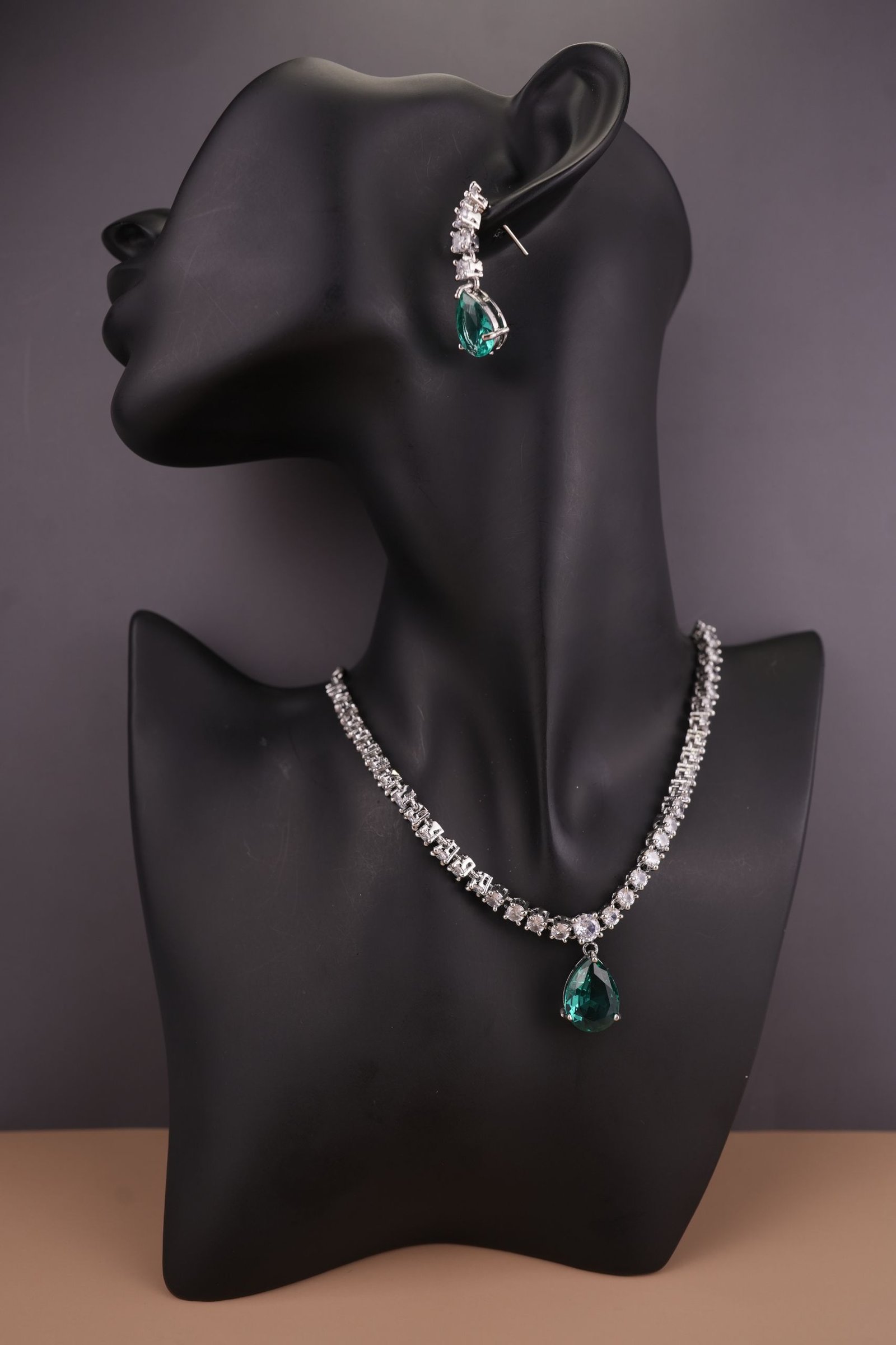 Dazzling AD Drop Neckset