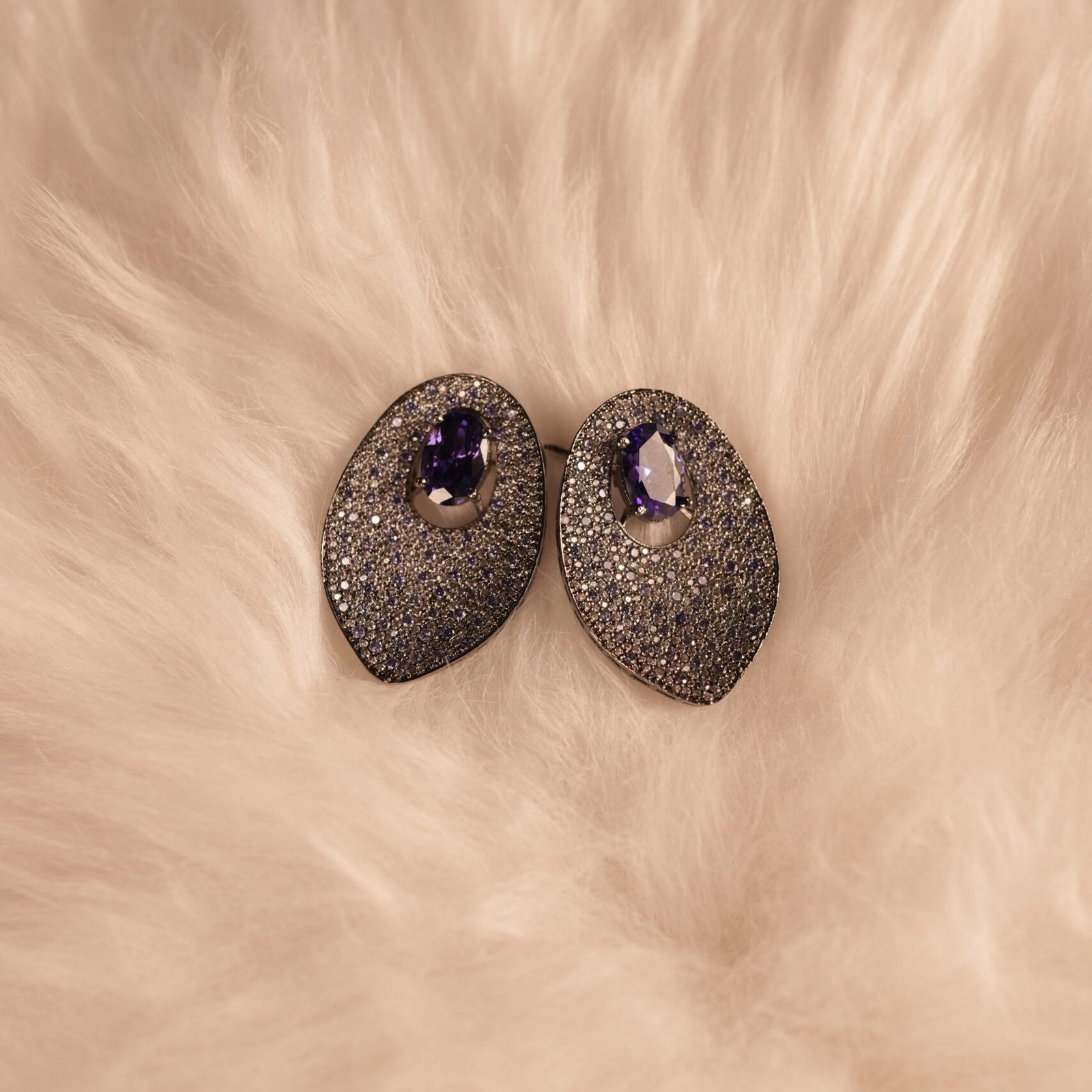 Rodium Sapphire Diamond stud