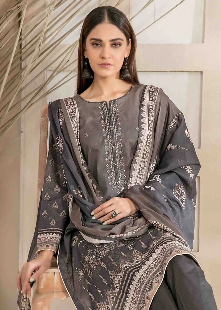Embroidered Digital Printed Lawn Cotton Pakistani Salwar Kameez